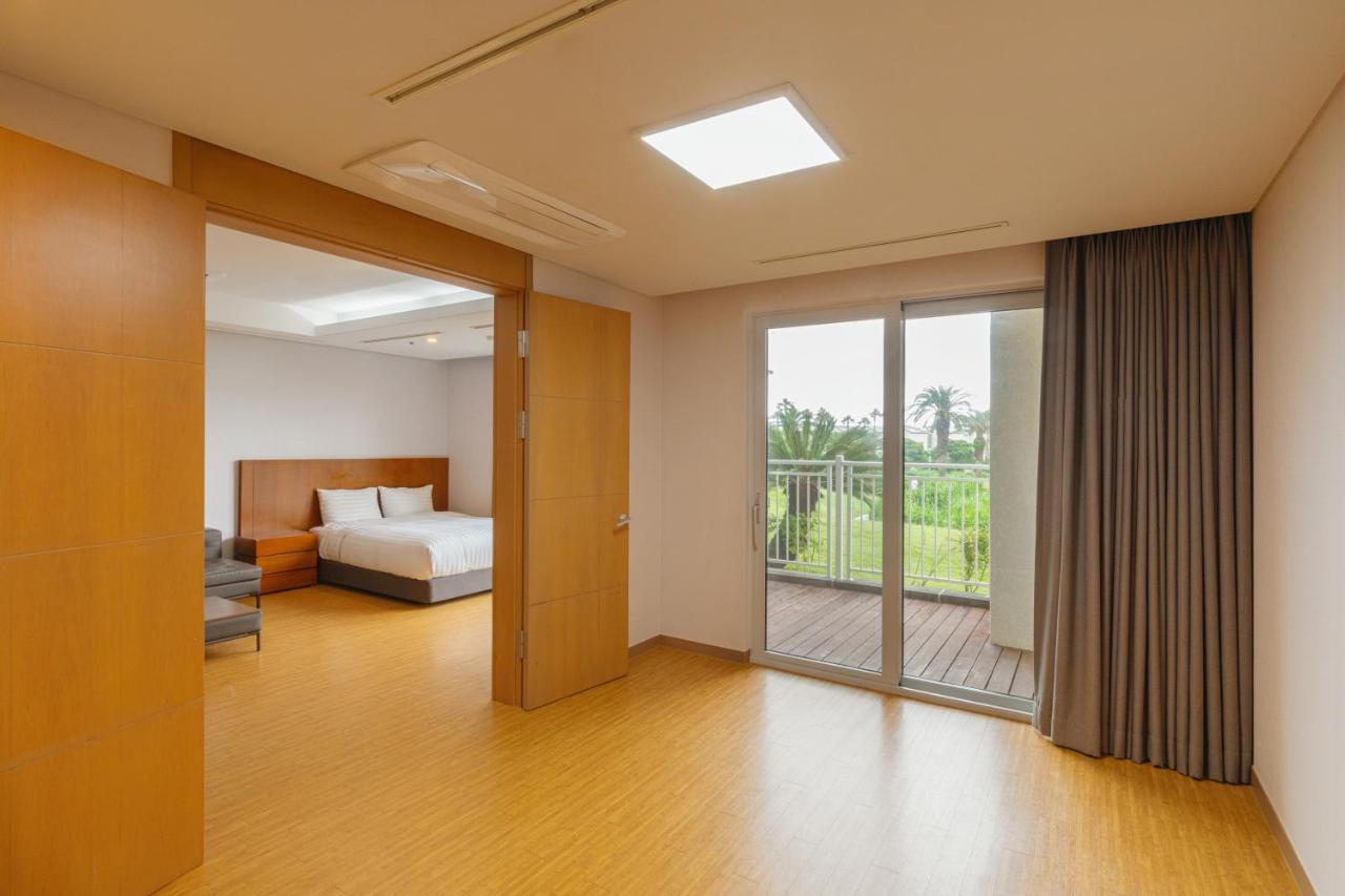 Hotel Sono Calm Jeju Seogwipo Zewnętrze zdjęcie