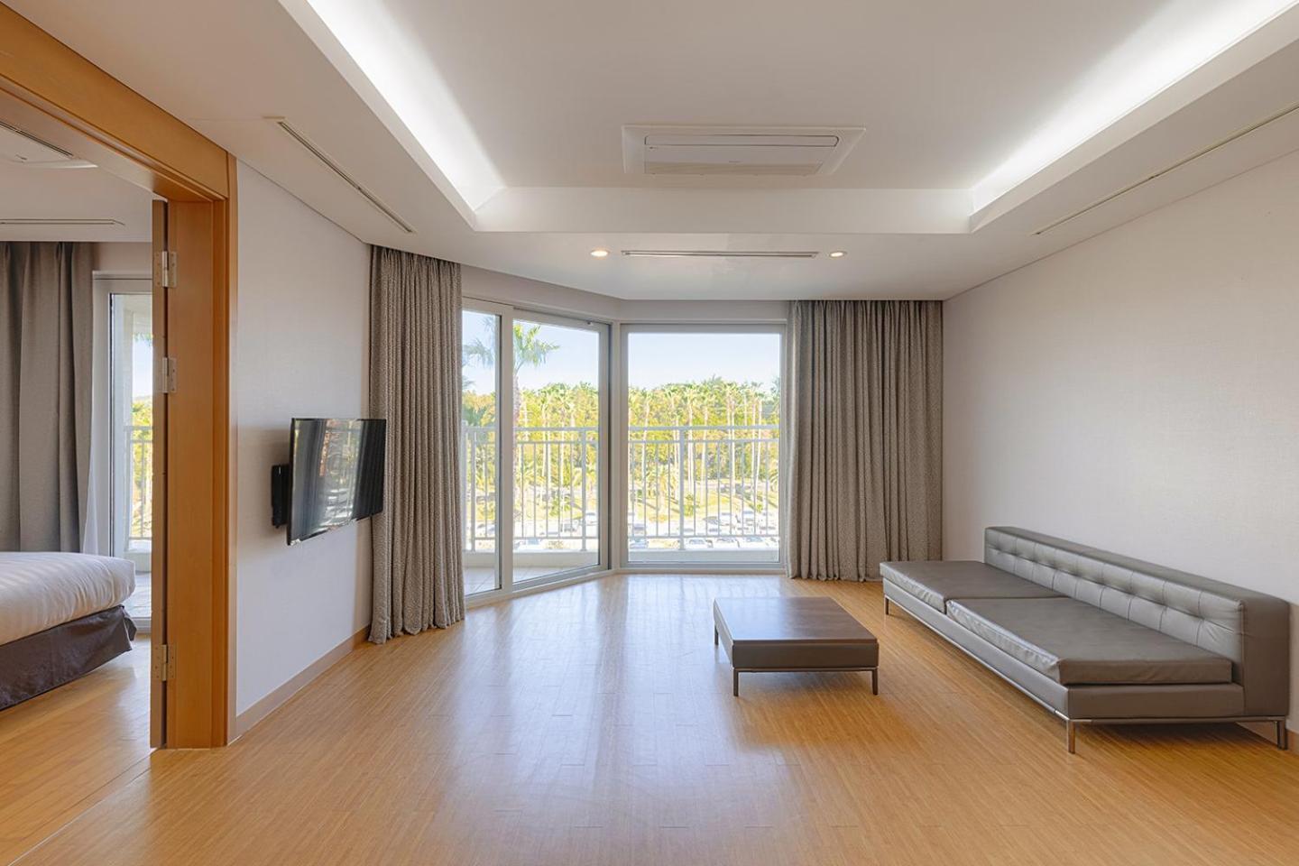 Hotel Sono Calm Jeju Seogwipo Zewnętrze zdjęcie